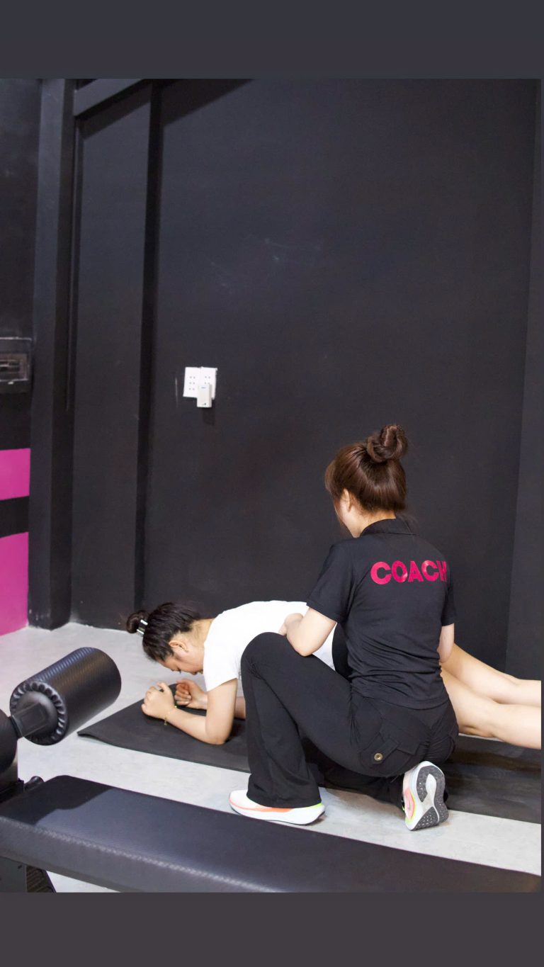 Tập gym với HLV nữ giúp chị em cảm thấy thoải mái, tự tin và dễ duy trì việc tập luyện hơn. Khám phá môi trường gym cho nữ Bình Dương tại urlMS.PI Women Fitnesshttps://www.facebook.com/mspiprivate/ với HLV nữ đồng hành tận tình.